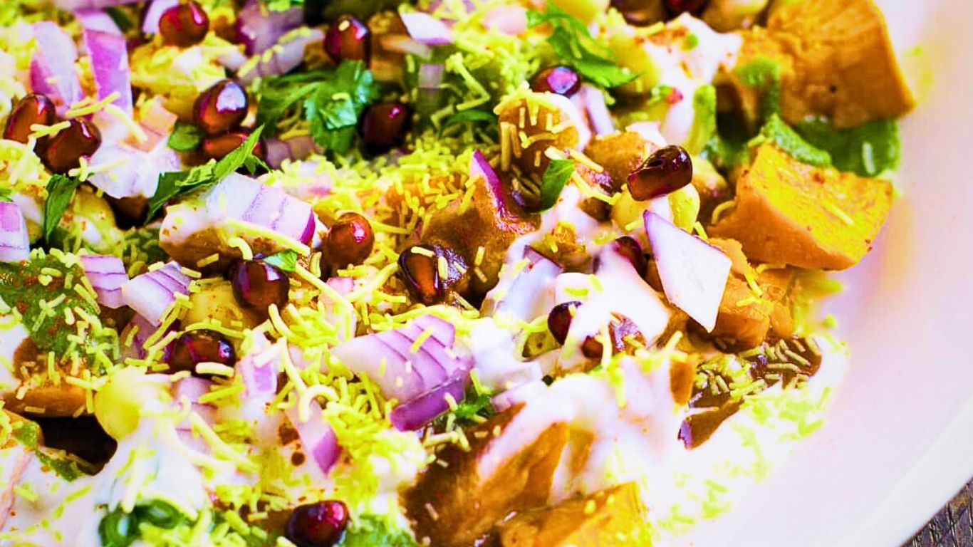 Healthy Sweet Potato Dahi Chaat Recipe with curd and pomegranate